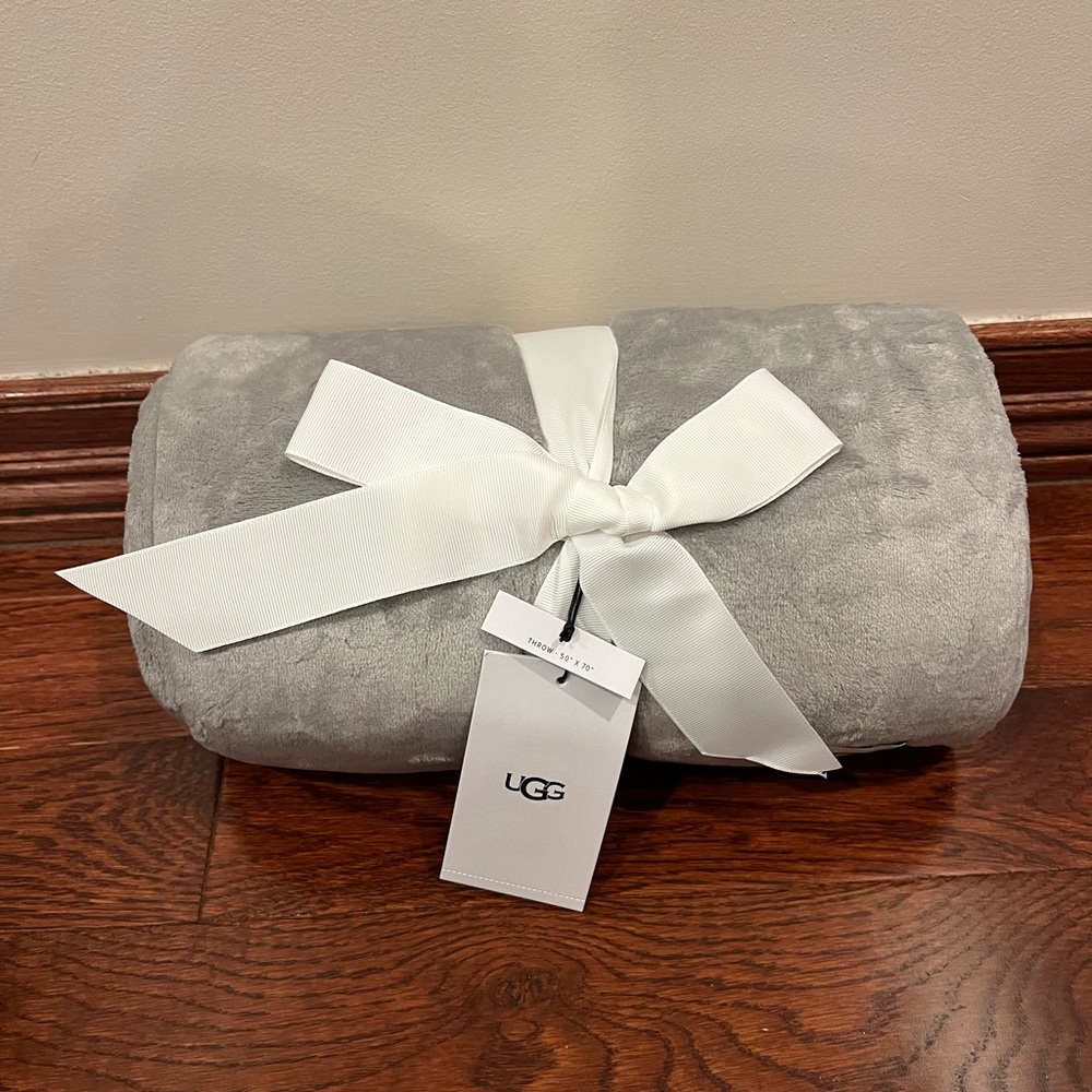 BNWT UGG Blanket Duffield Throw Grey 50x70